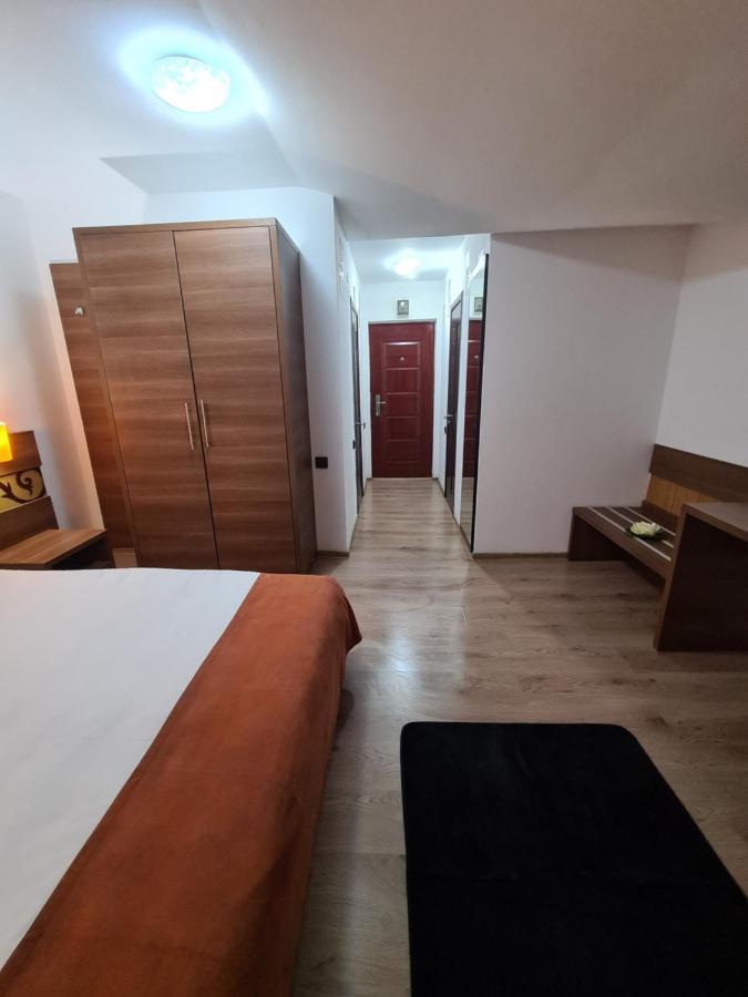 부쿠레슈티 Garsoniera Privata B&B 외부 사진