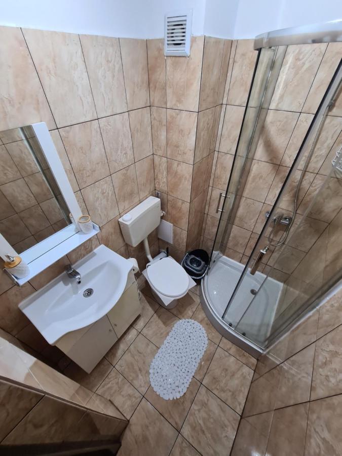 부쿠레슈티 Garsoniera Privata B&B 외부 사진