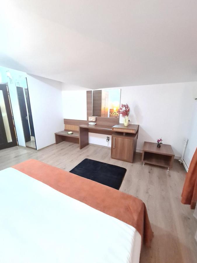 부쿠레슈티 Garsoniera Privata B&B 외부 사진